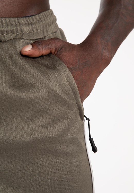 Broxton Shorts - Army Green